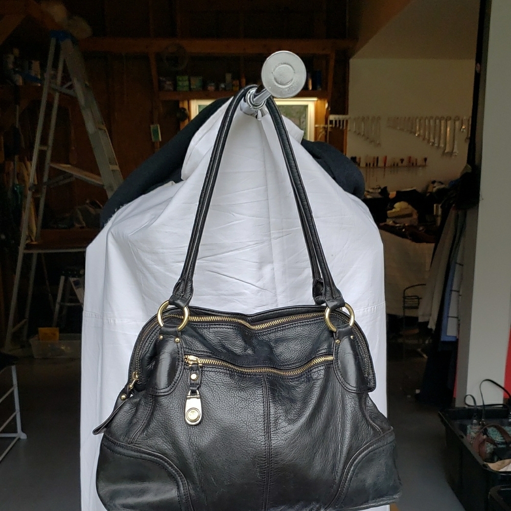 Elegant Black Leather Handbag